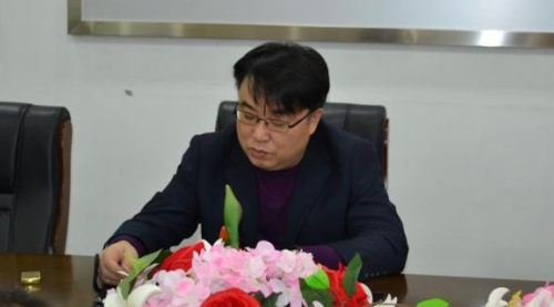 汽配中區(qū)召開“職場九大處事規(guī)則” 中層管理干部培訓(xùn)會
